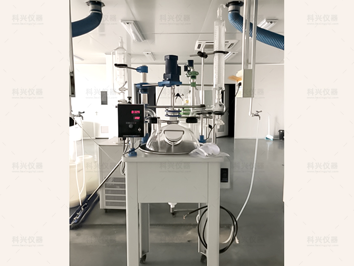 上?？婆d儀器與某公司合作