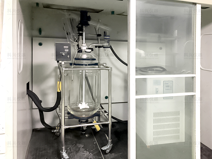 上?？婆d儀器與某公司合作